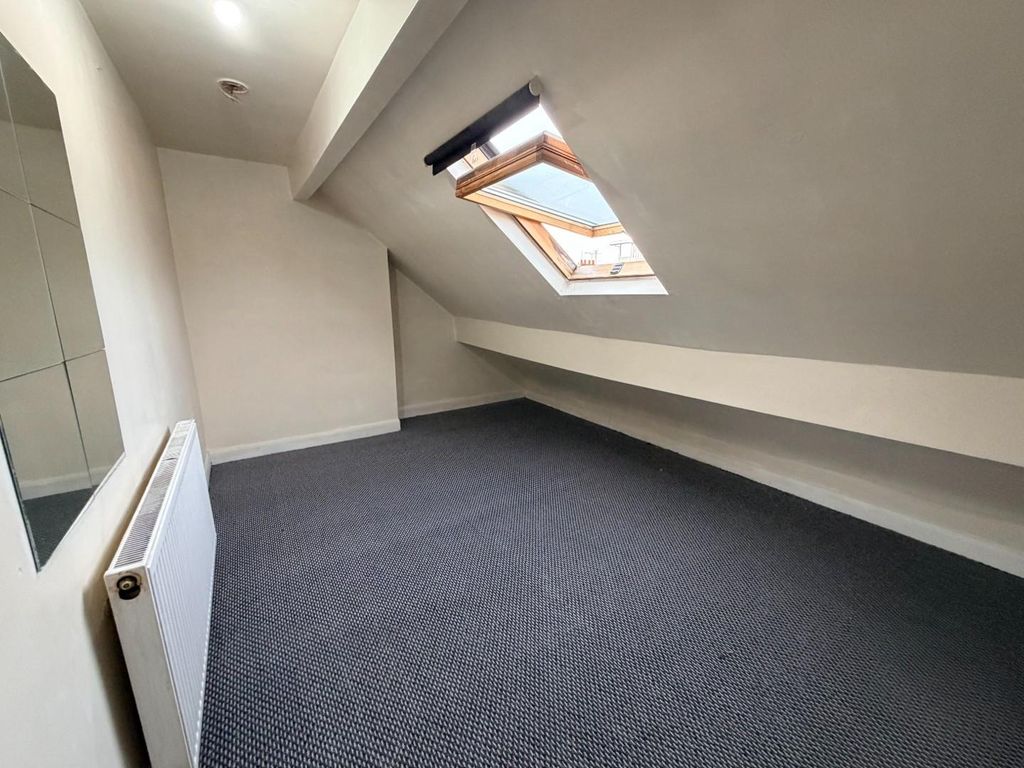 Property photo 1 of 3