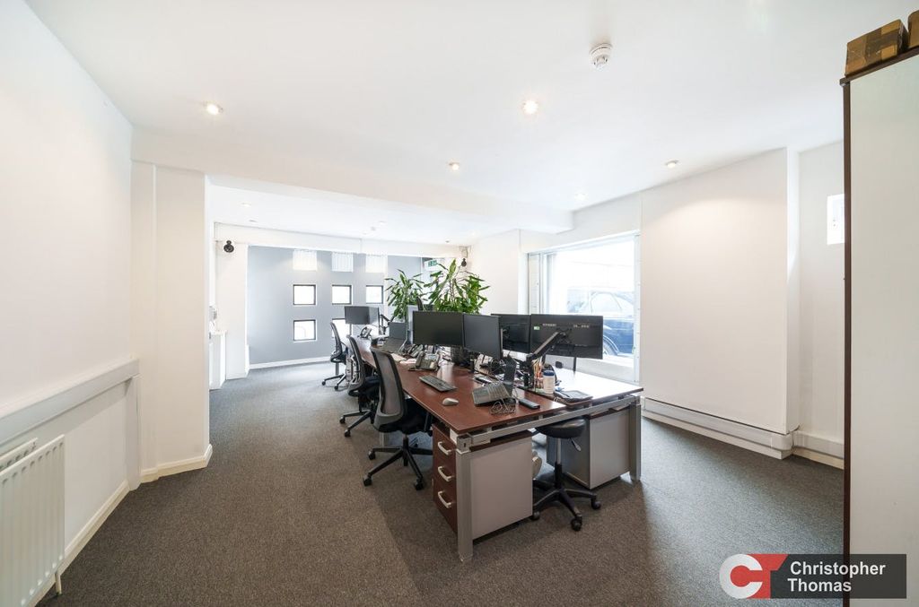 Property photo 3 of 11 47192A4c70E444F78235E47E8577cc87.Jpg