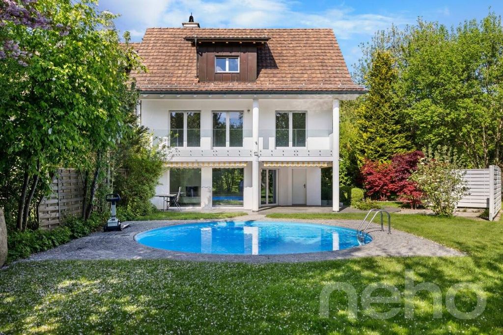 Property photo 3 of 13