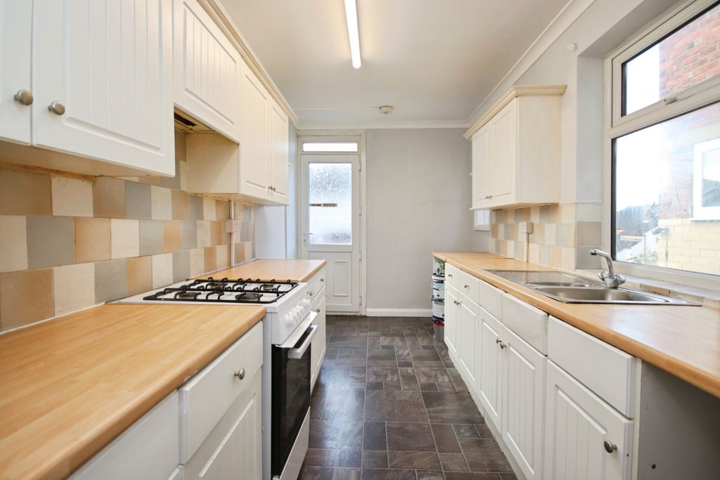 Property photo 2 of 16 979F83Fc-Img_2211