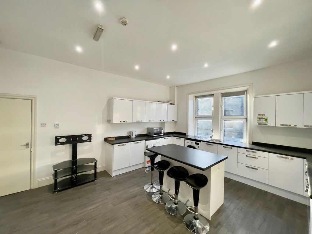 Property photo 2 of 18 Picture No. 02