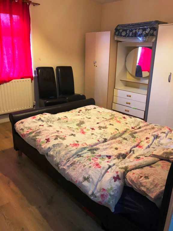 Property photo 3 of 9 Gallery