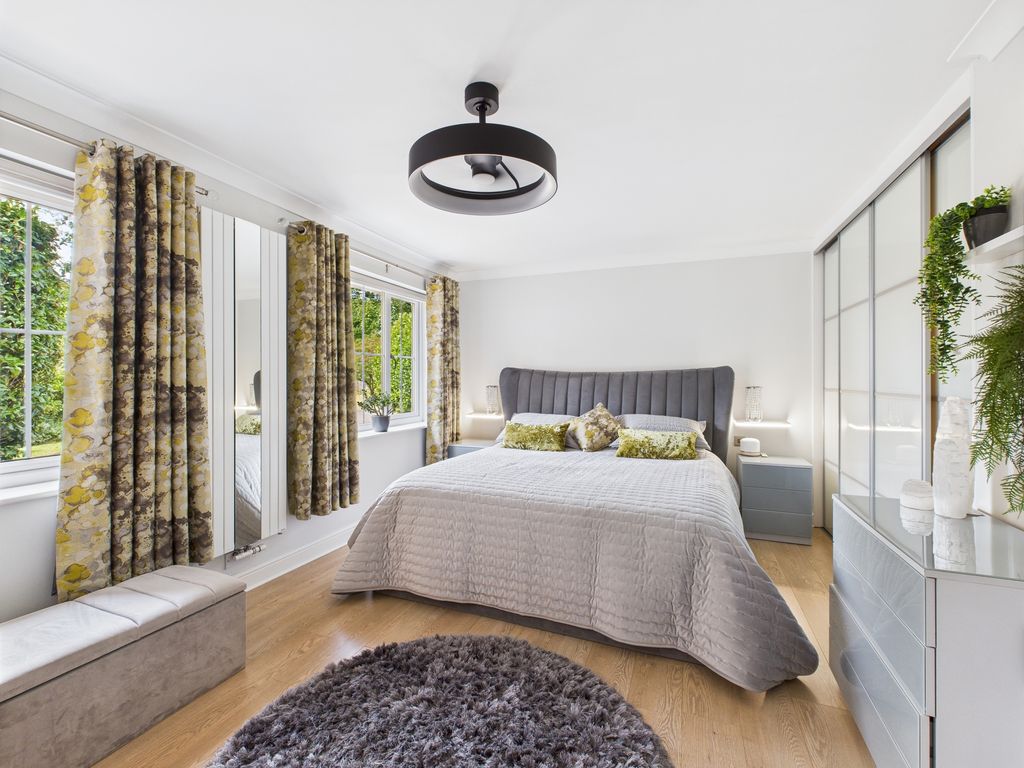 Property photo 2 of 48