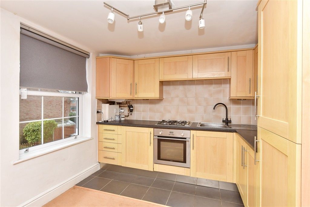 Property photo 3 of 10 Kitchen/ Living Area