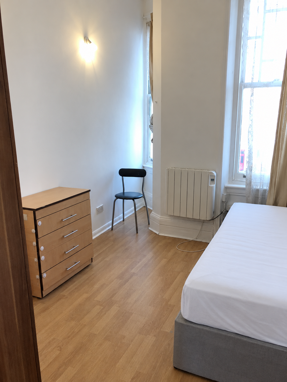 Property photo 1 of 3