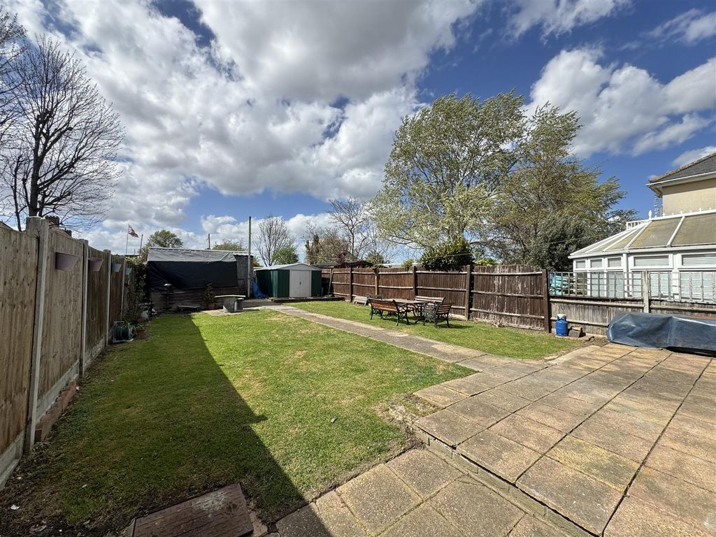 Property photo 3 of 26