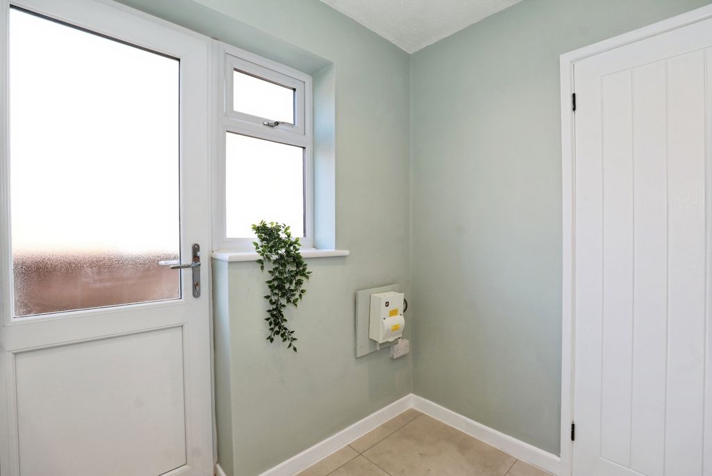 Property photo 3 of 14 Pbox-Img.Jpg