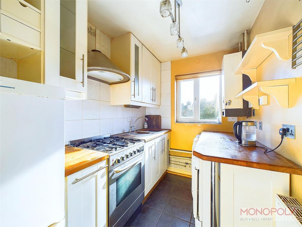 Property photo 2 of 7 Cam01943G0-Pr0378-Still004.Jpg