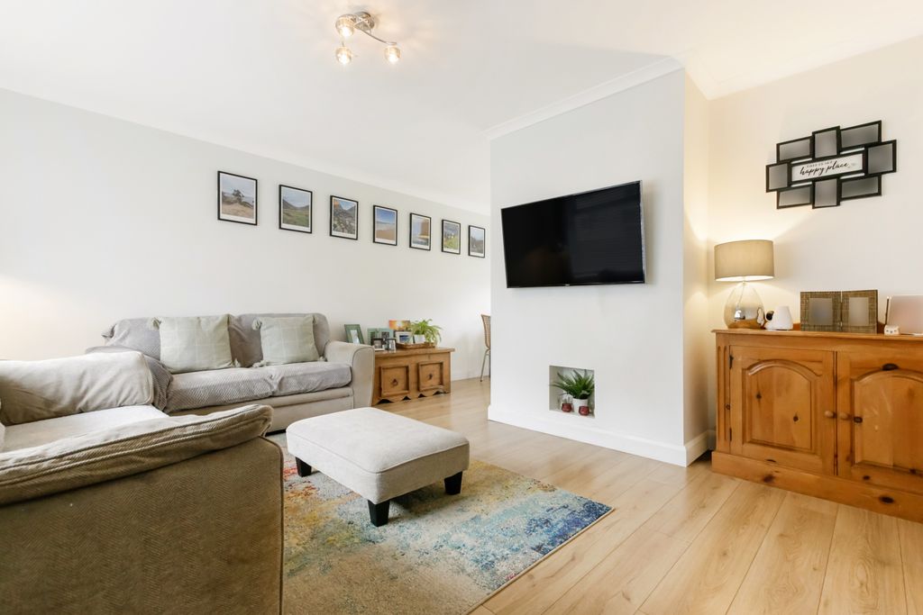 Property photo 3 of 20 Picture No. 06