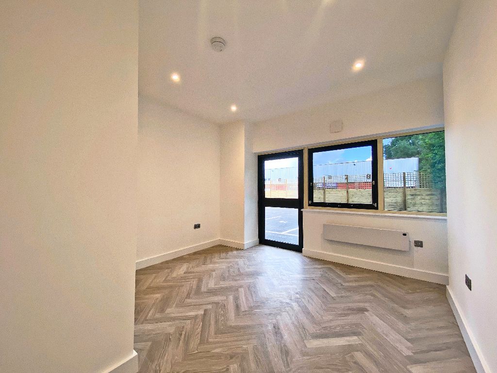 Property photo 3 of 11 3