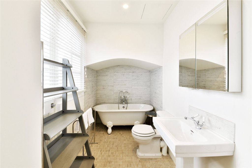 Property photo 3 of 13 Picture No. 17