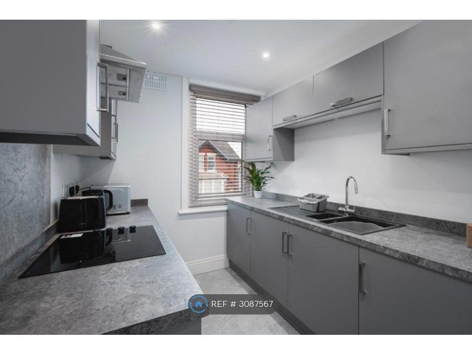 Property photo 1 of 3