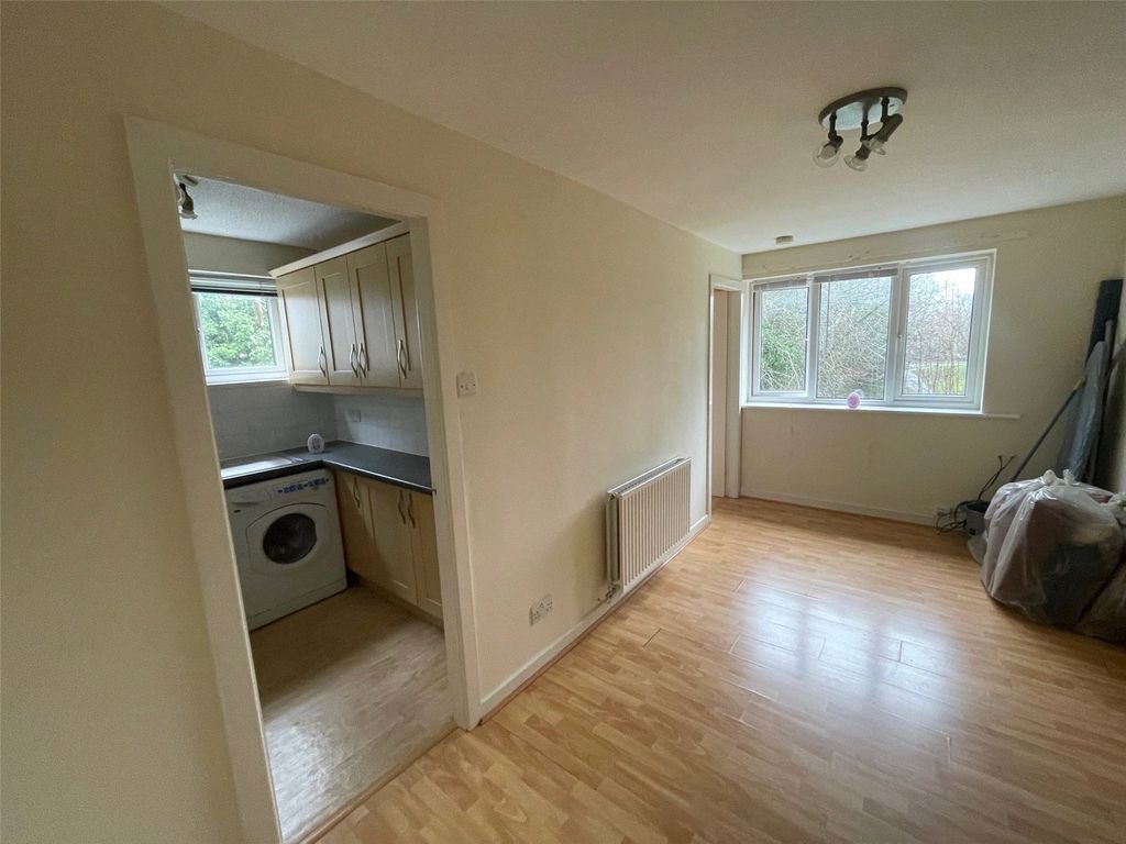 Property photo 2 of 10 Picture No. 13