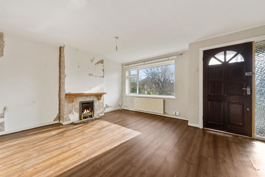 Property photo 2 of 27 Lounge