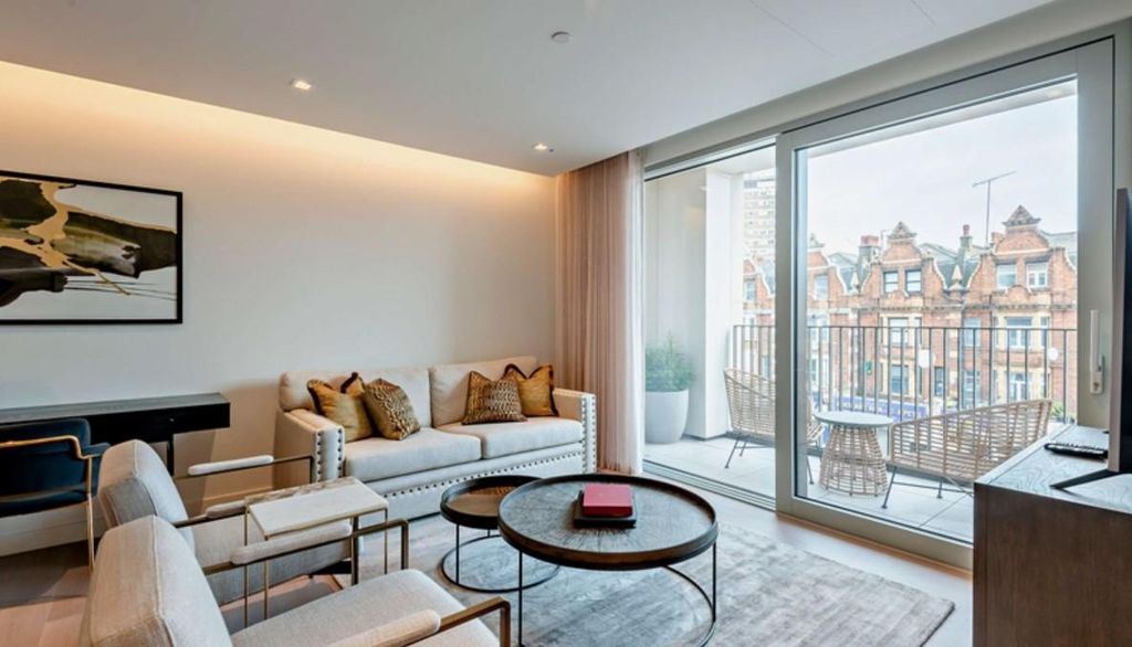 Property photo 1 of 8