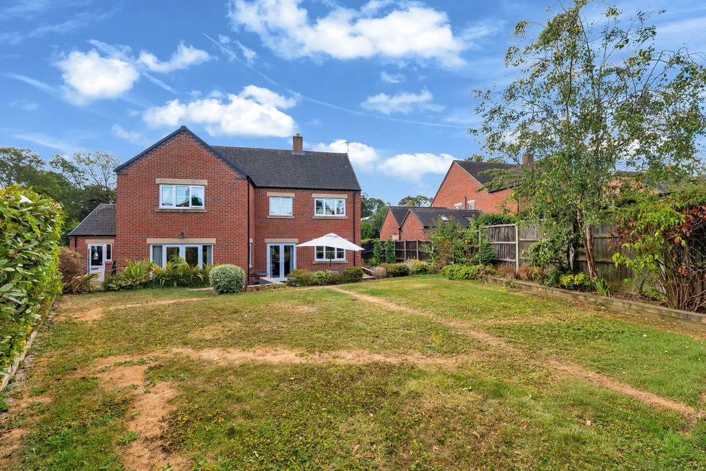 Property photo 2 of 37