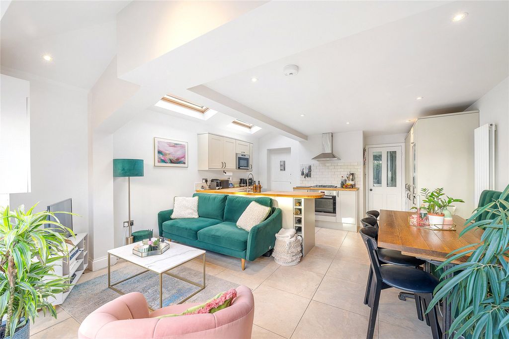 Property photo 3 of 10 Picture No. 04