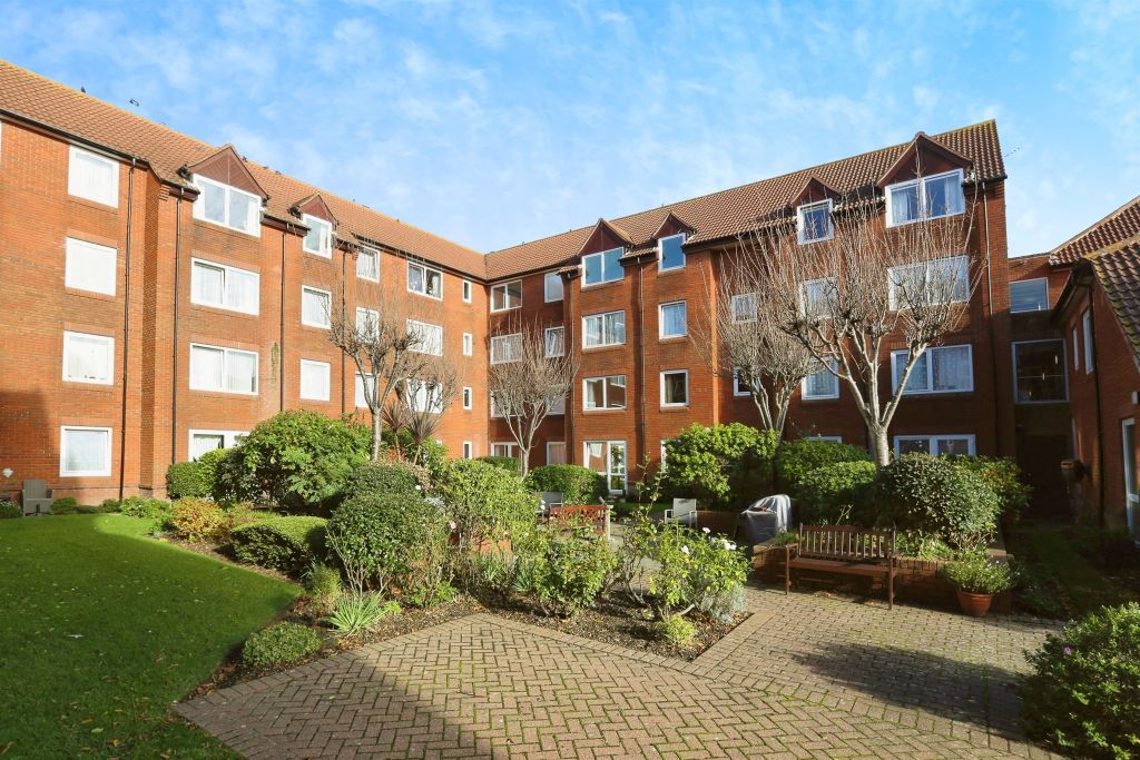 Property photo 1 of 12