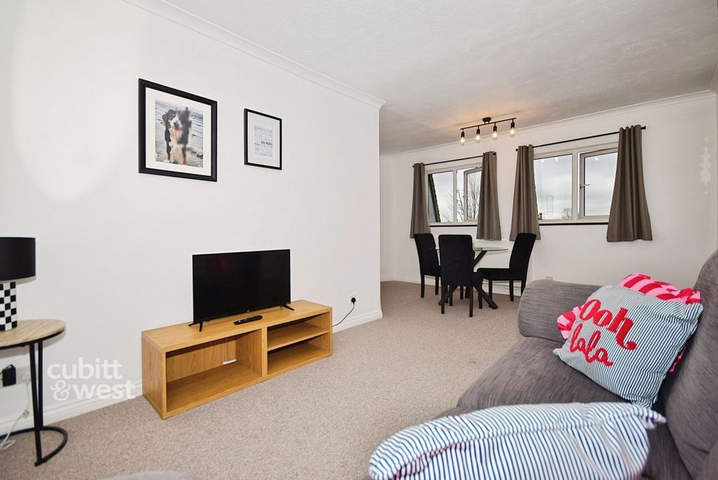 Property photo 3 of 13 A9Ed3c76-Dsc_4183