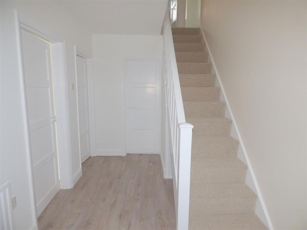 Property photo 2 of 19 Hall