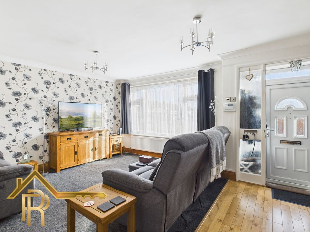 Property photo 3 of 24 Cam03016G0-Pr0046-Still003