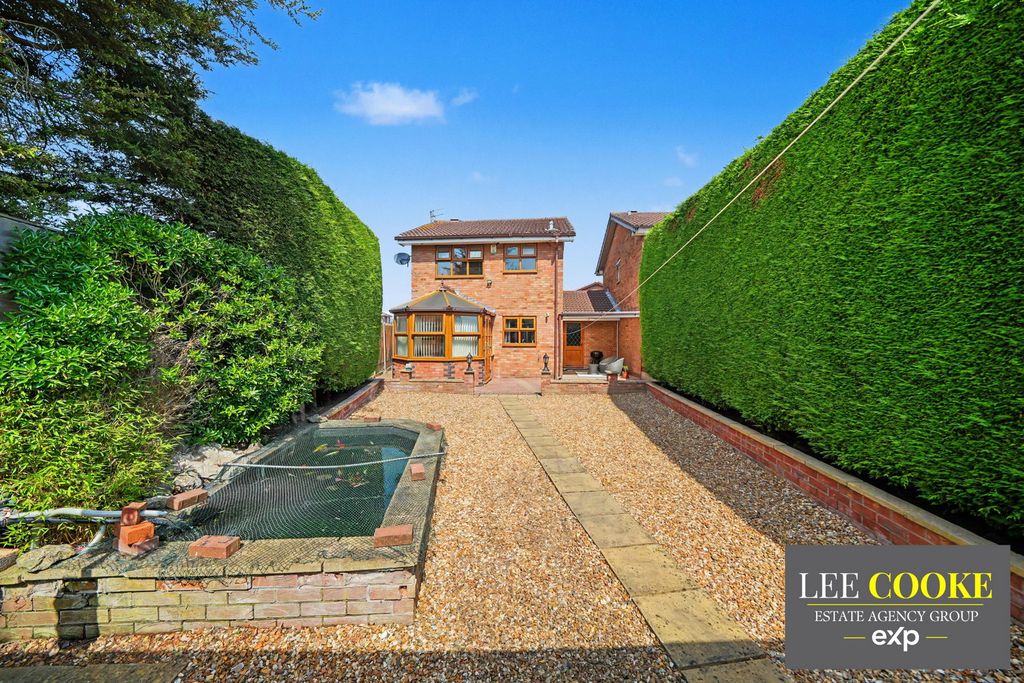 Property photo 3 of 38