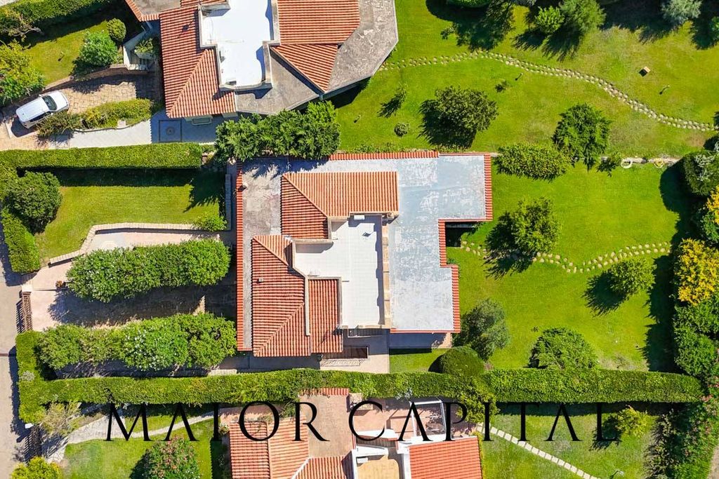 Property photo 2 of 59