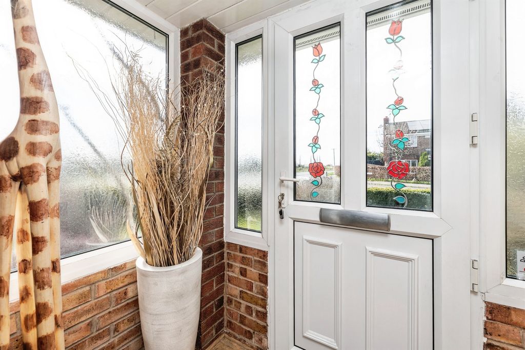 Property photo 3 of 23