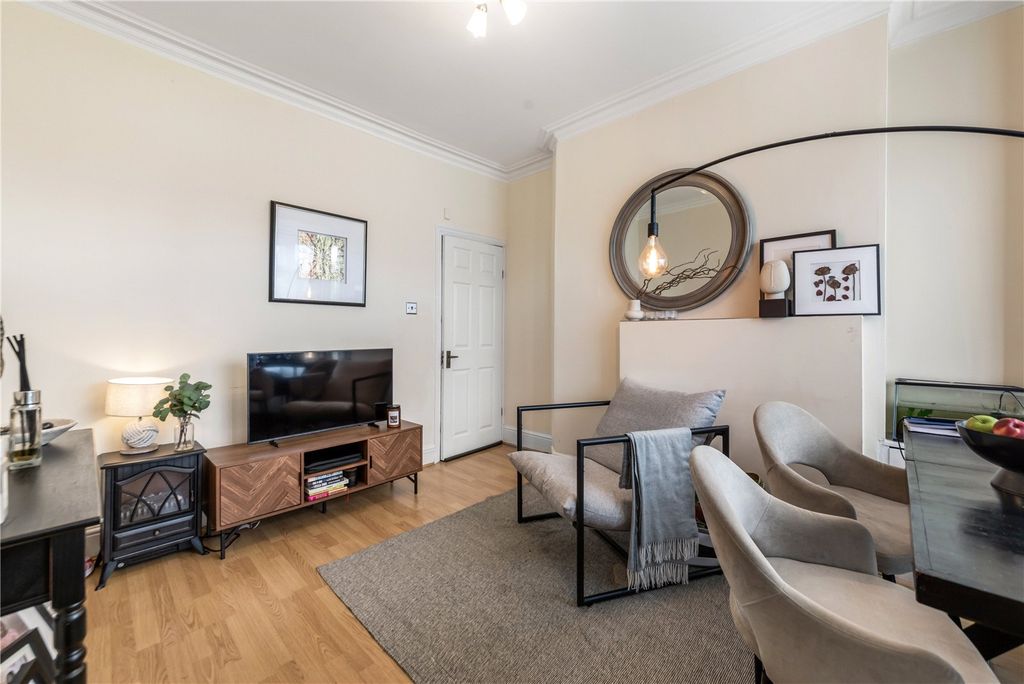 Property photo 2 of 15 Picture No. 14