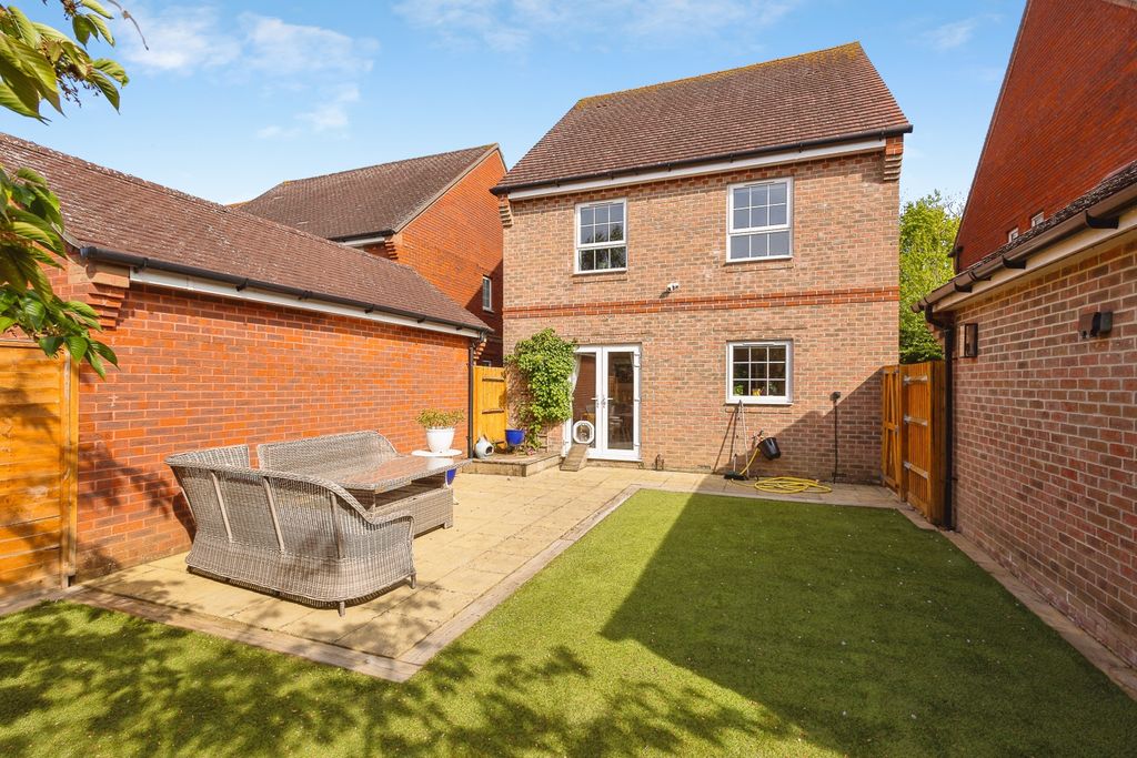 Property photo 3 of 18