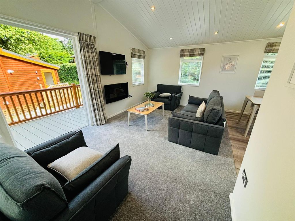 Property photo 2 of 9 Limefitt-8.Jpg