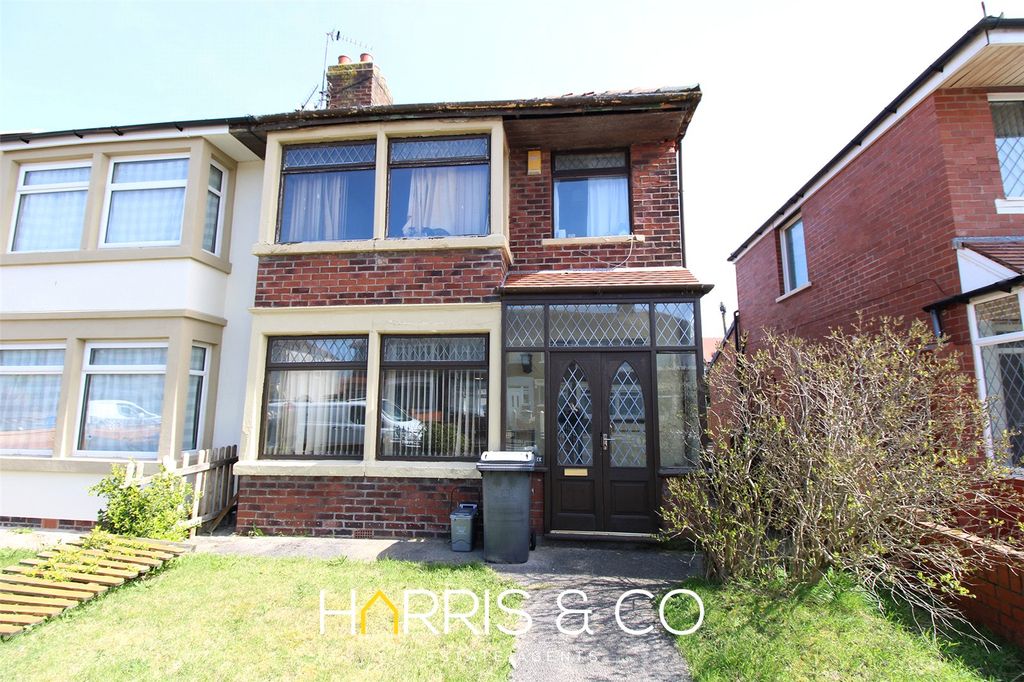Property photo 1 of 13 Picture No. 12