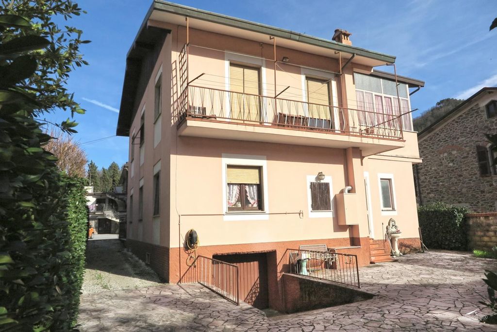 Property photo 1 of 53