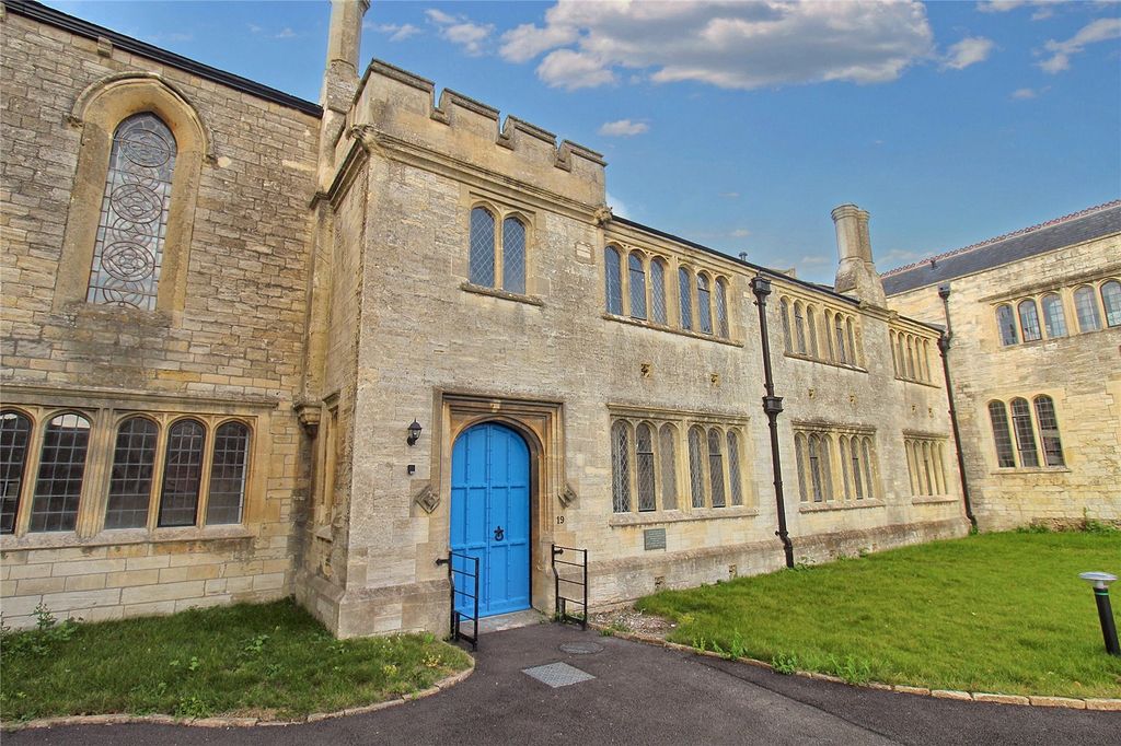 Property photo 1 of 26 Picture No. 15