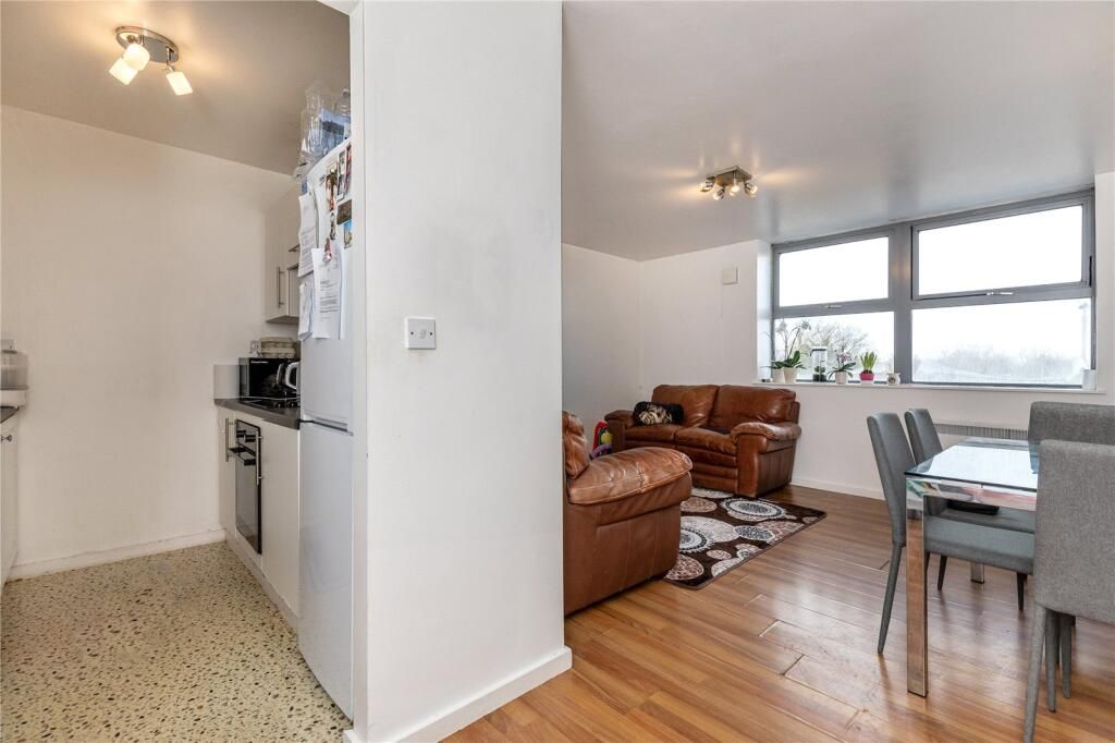 Property photo 3 of 6