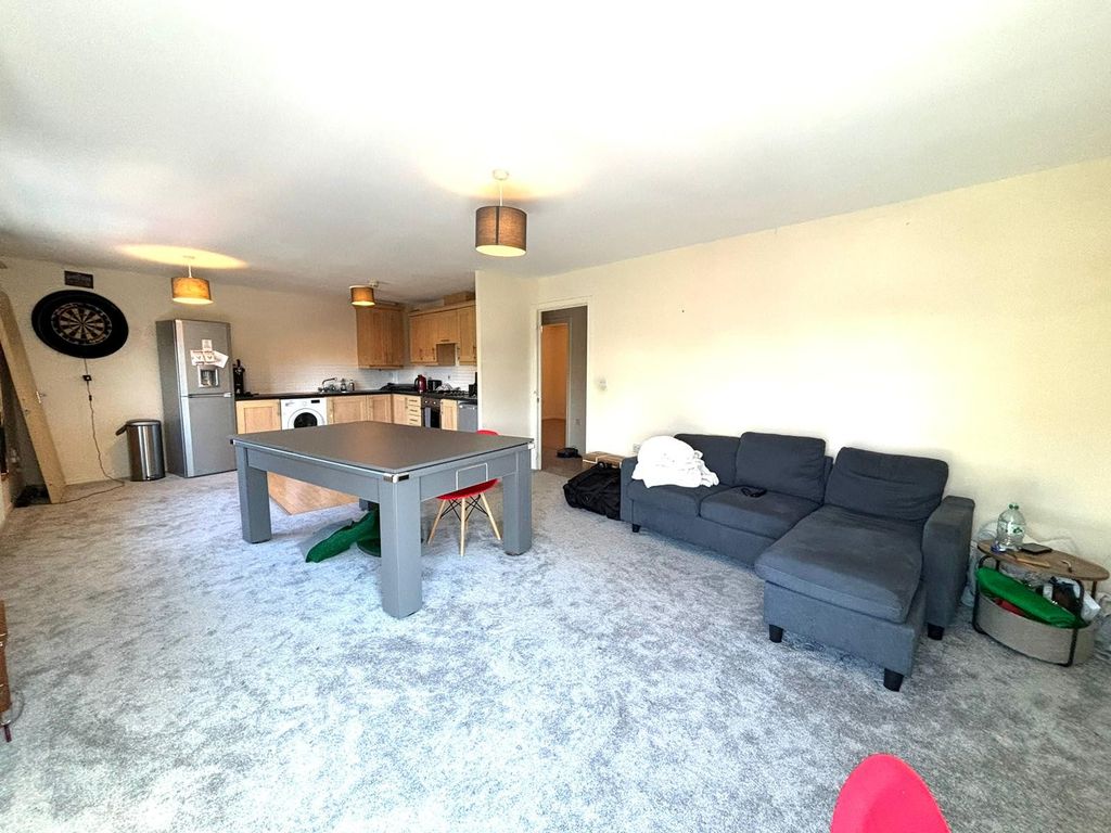 Property photo 2 of 6