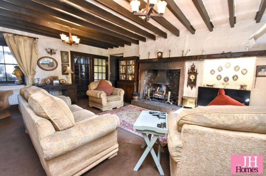 Property photo 2 of 10