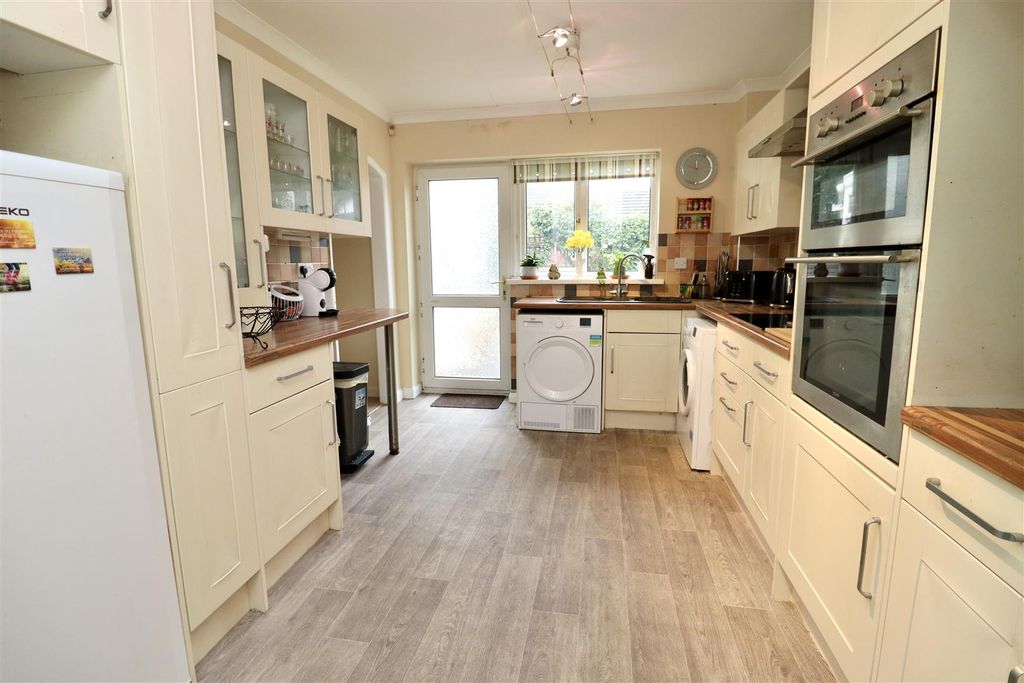 Property photo 3 of 13 Img_6252.Jpeg