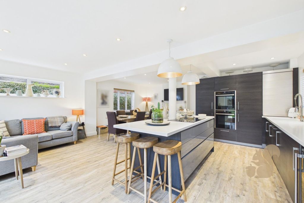 Property photo 2 of 34 Cam03877G0-Pr0336-Still002.Jpg