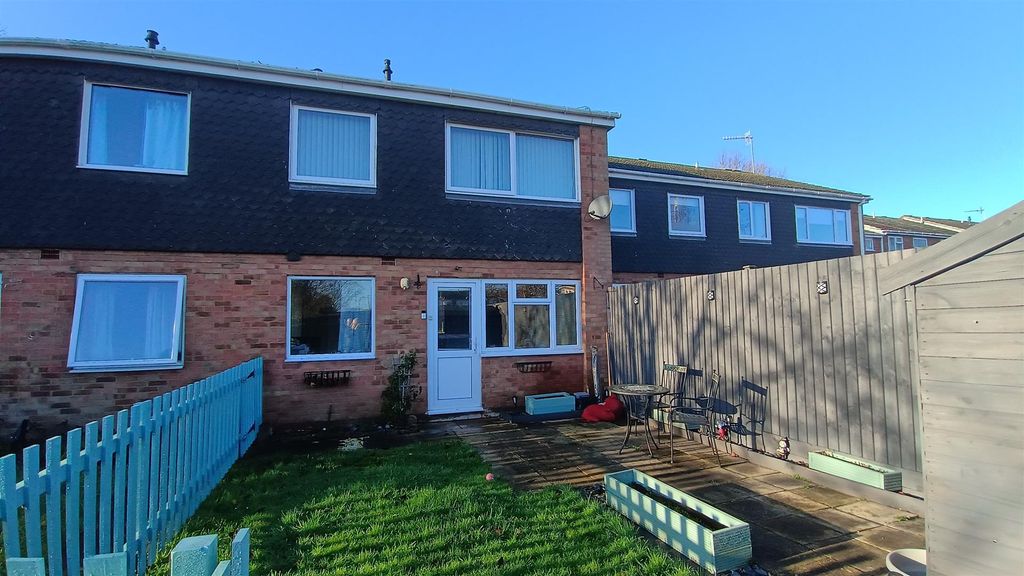 Property photo 2 of 13 Garden1.Jpg