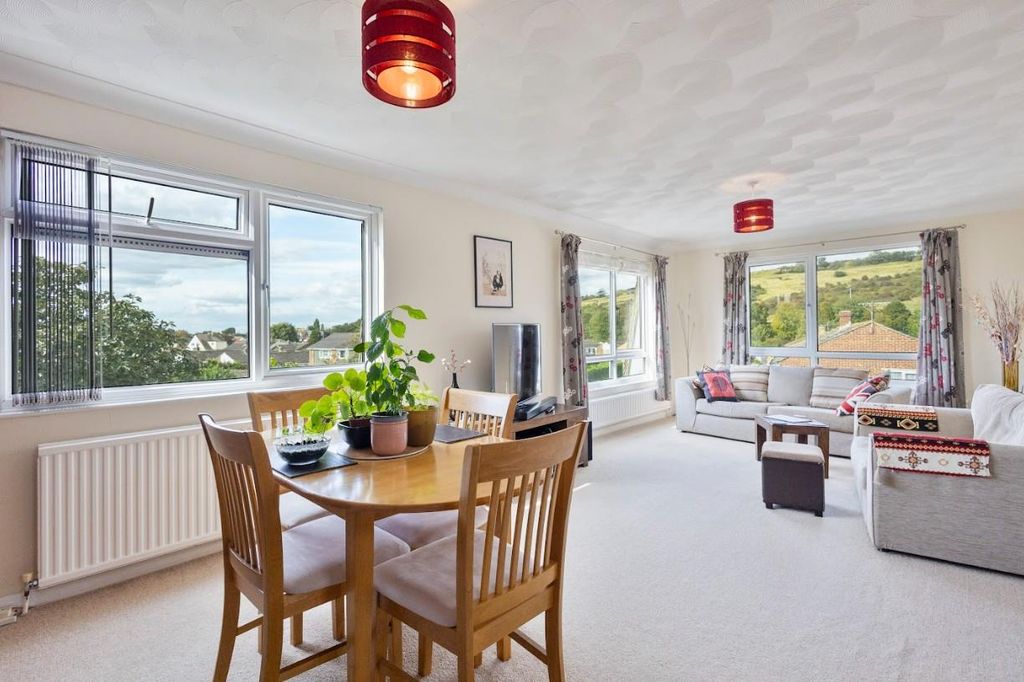 Property photo 1 of 17 Lukin Living Room.Jpg