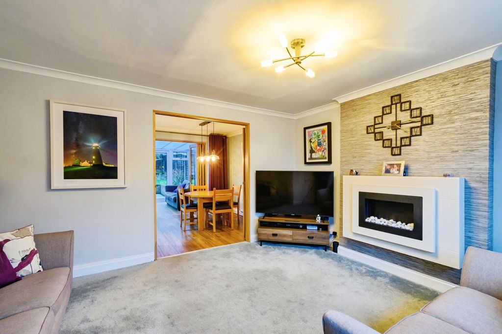 Property photo 2 of 24