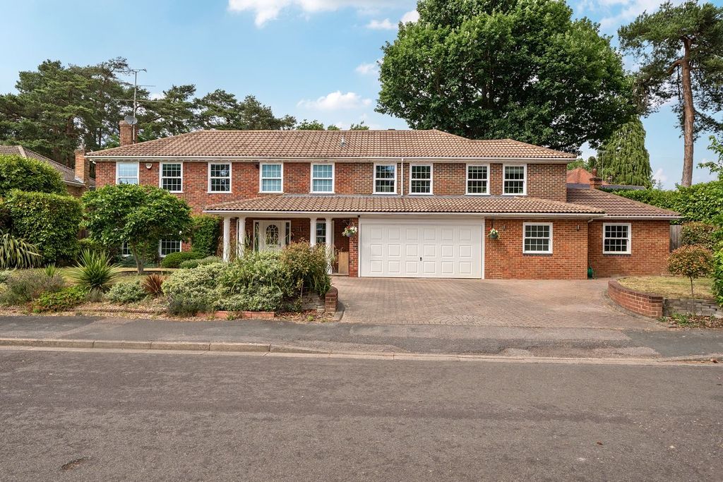 Property photo 1 of 37