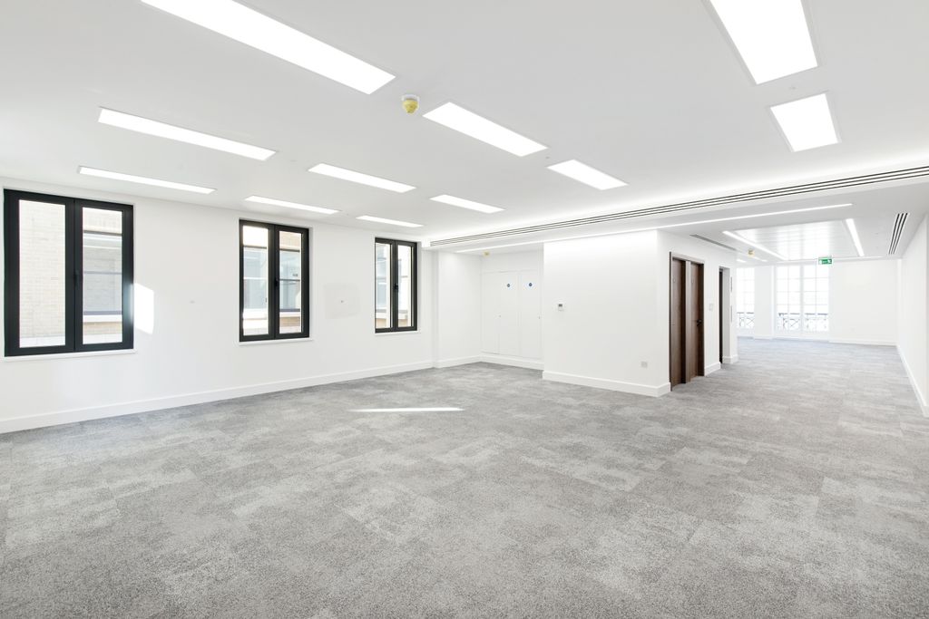 Property photo 2 of 9 60Stjamess38.Jpg