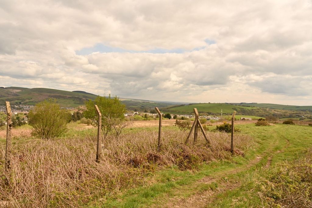 Property photo 3 of 31