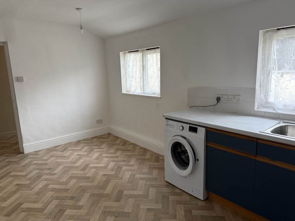 Property photo 3 of 17 Img_2420