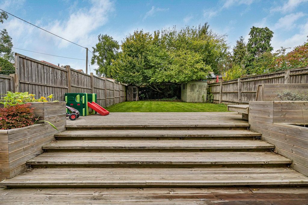 Property photo 2 of 19