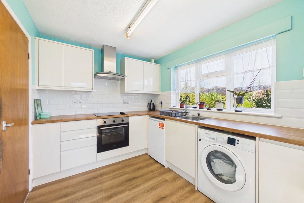 Property photo 2 of 16