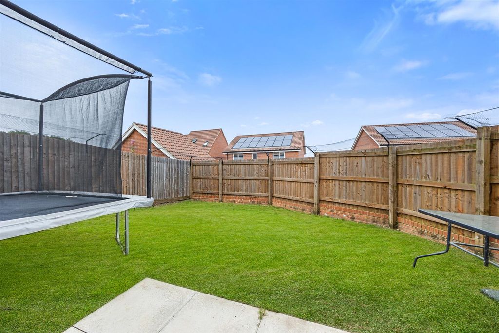 Property photo 3 of 21 15Woodpeckerlaneweb_005.Jpg