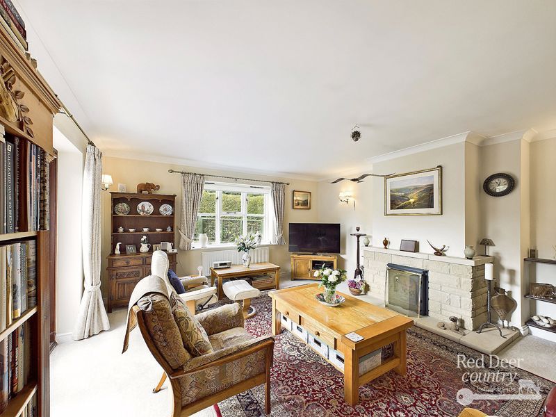 Property photo 3 of 30 Sitting Room